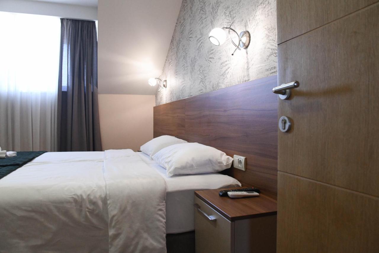 Hotel Garden Újvidék Kültér fotó