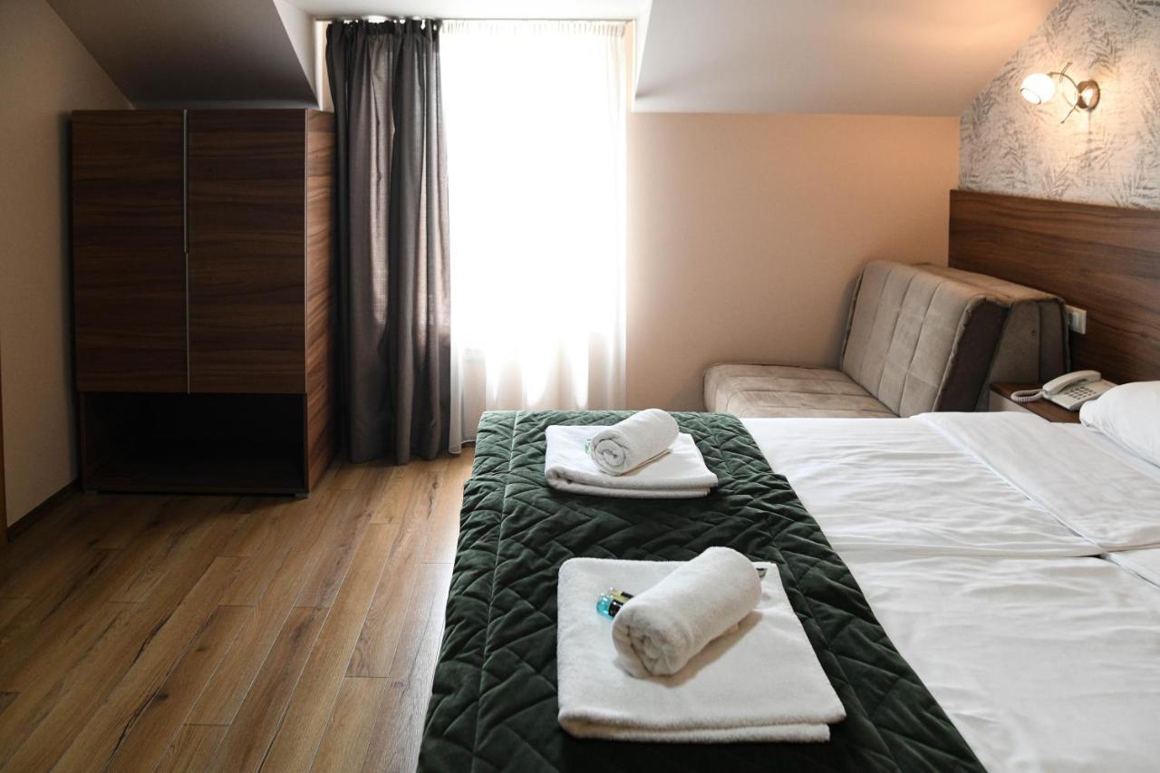Hotel Garden Újvidék Kültér fotó